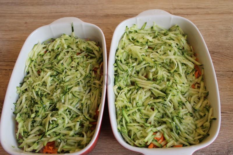 Шаг 7 приготовления Фарш с картофелем и овощами в духовке