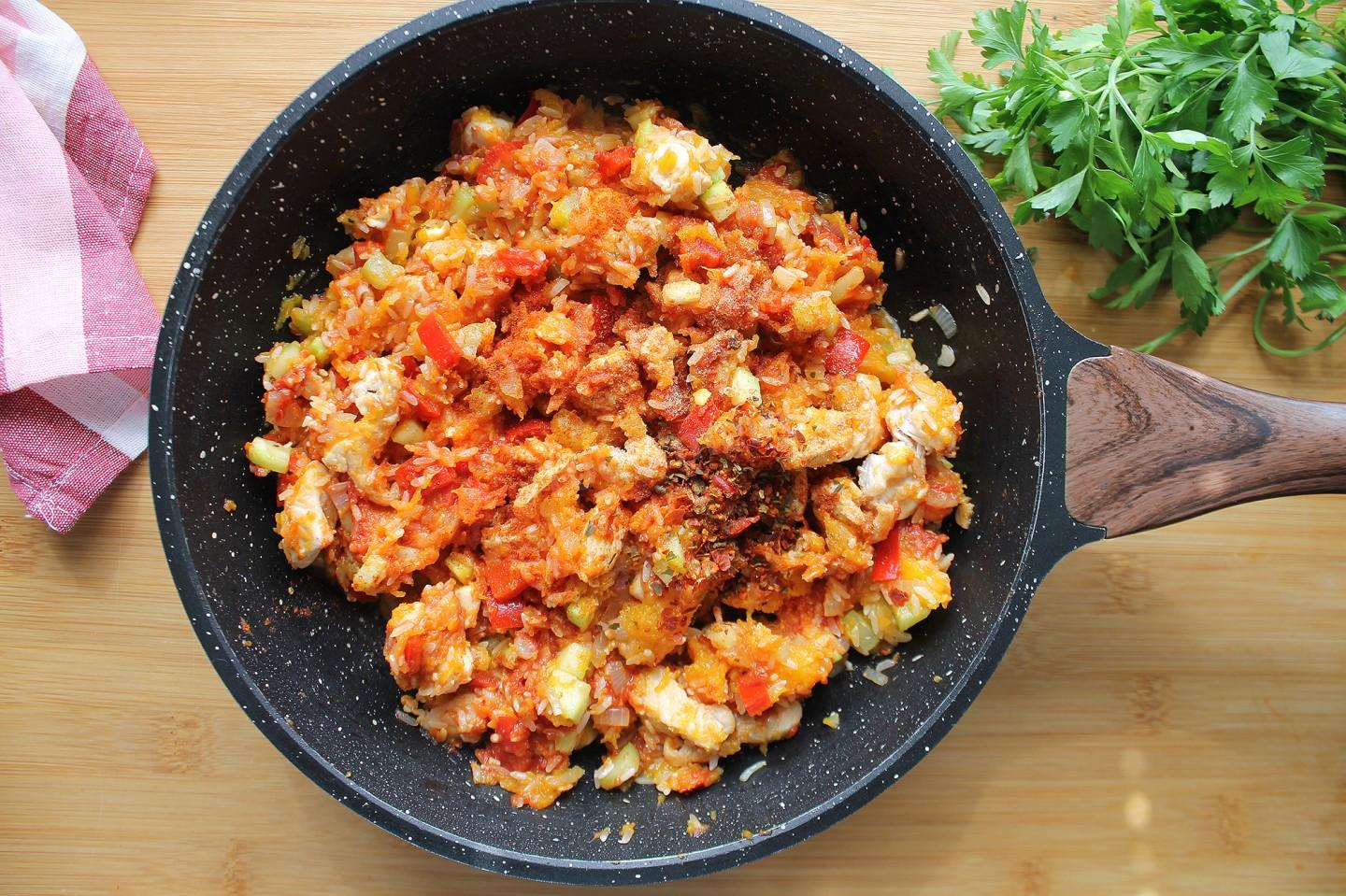 Шаг 13 приготовления Мускатная тыква фаршированная пикантной курицей и рисом