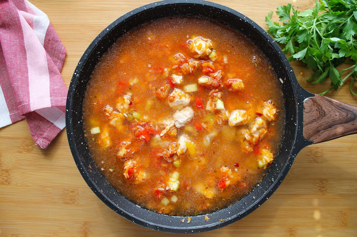 Шаг 14 приготовления Мускатная тыква фаршированная пикантной курицей и рисом