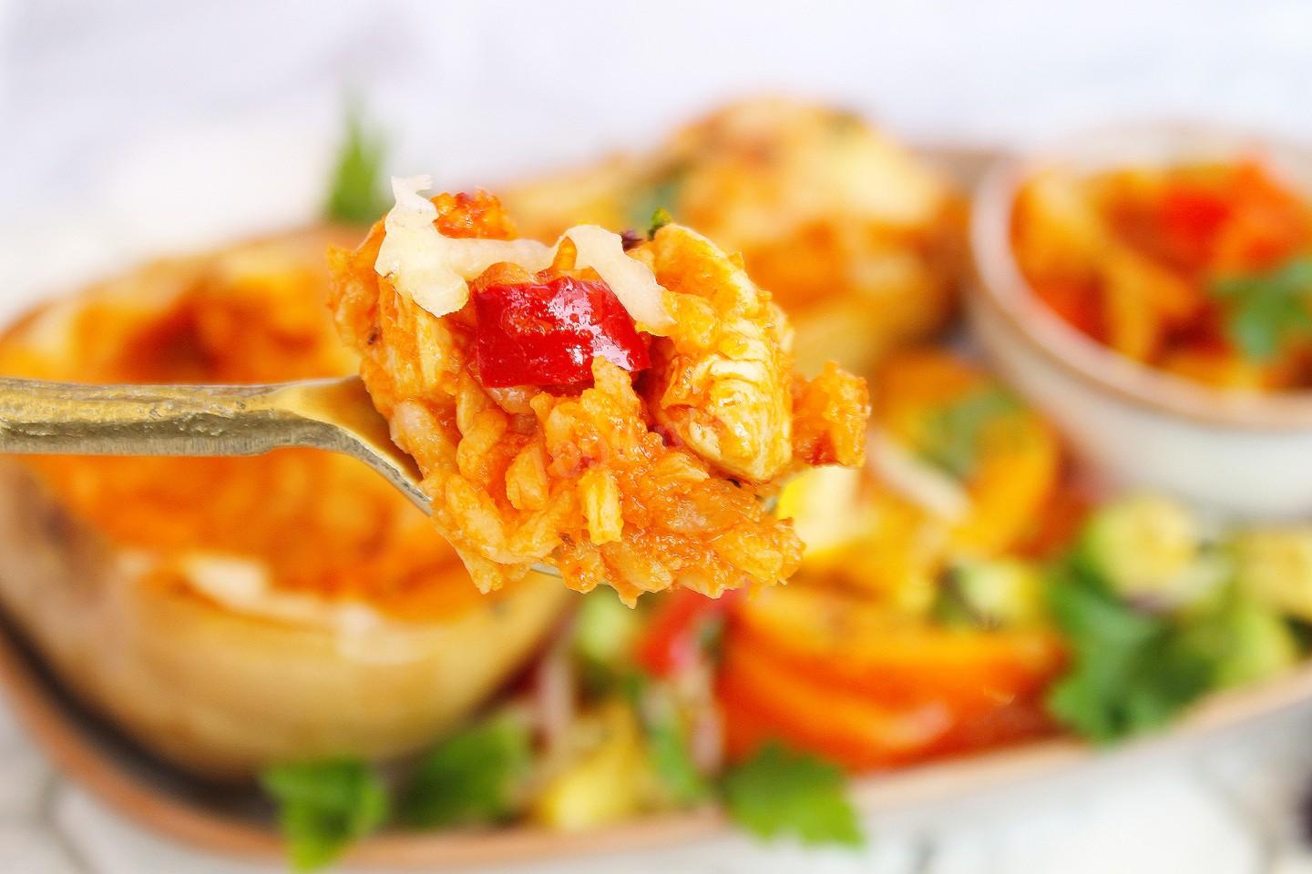 Шаг 20 приготовления Мускатная тыква фаршированная пикантной курицей и рисом