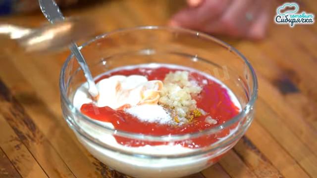 Шаг 18 приготовления Фаршированный мясом болгарский перец в духовке со сметаной