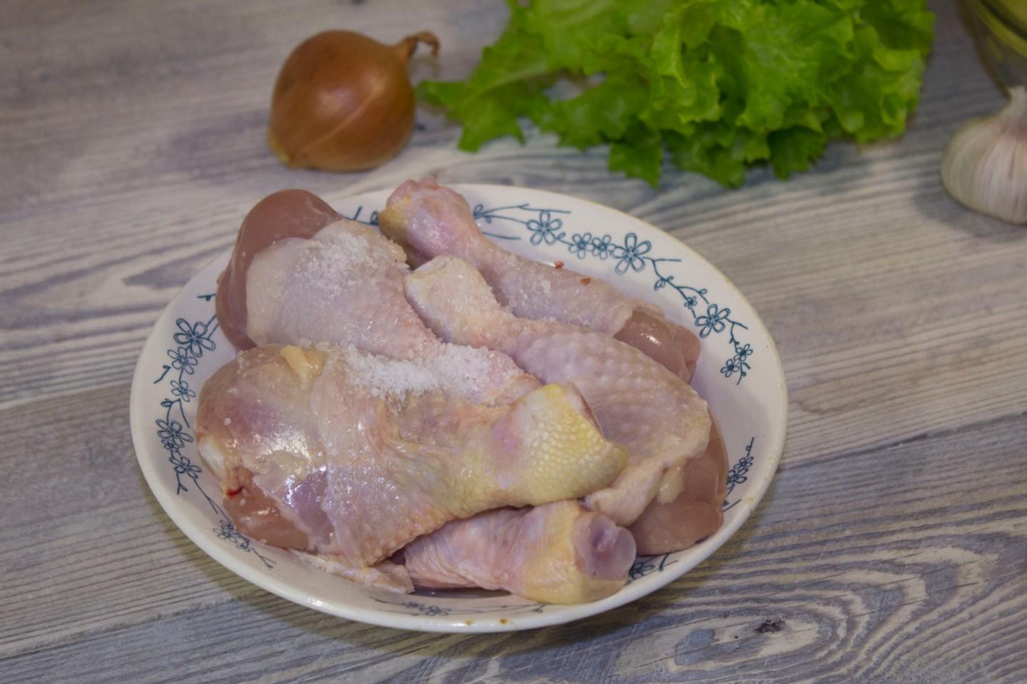 Шаг 2 приготовления Куриные ножки с картошкой в рукаве