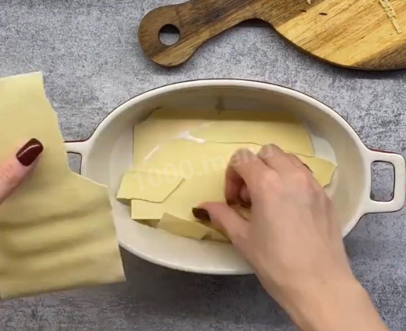 Шаг 4 приготовления лазанья из готовых листов с фаршем и сливками