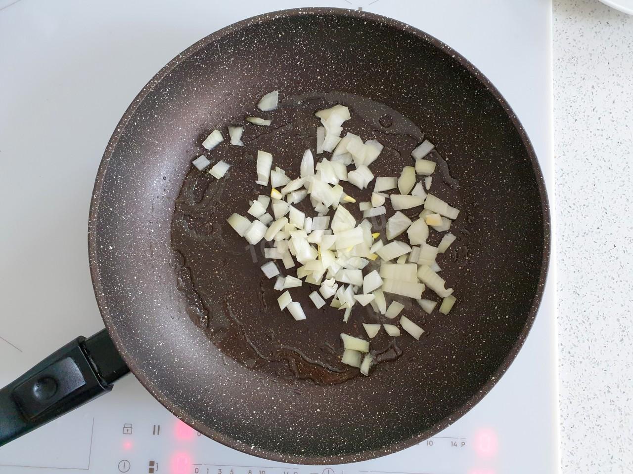 Шаг 3 приготовления Куриная печень с брокколи и овсяно-протеиновым соусом
