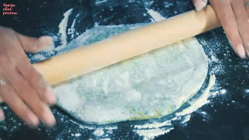 Шаг 10 приготовления Домашняя лапша с куриным яйцом,  шпинатом и твердым сыром
