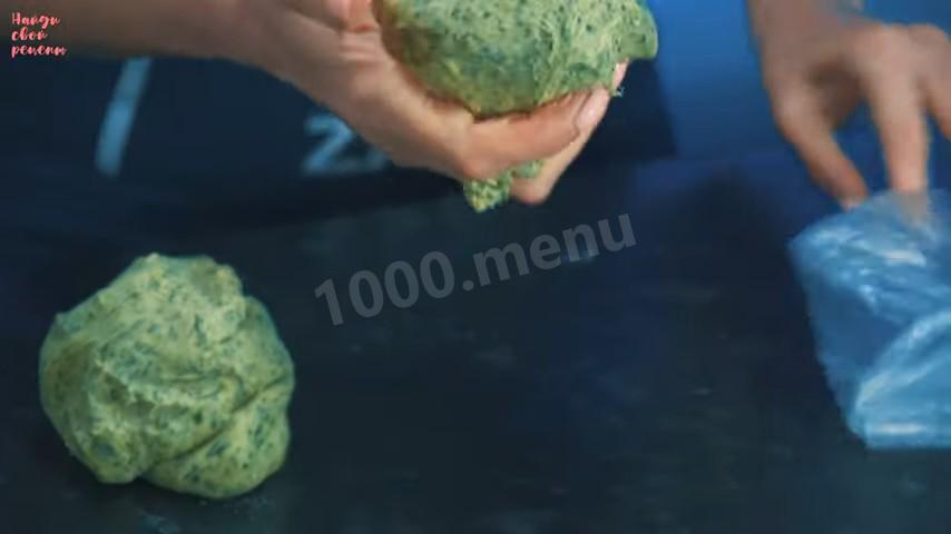 Шаг 8 приготовления Домашняя лапша с куриным яйцом,  шпинатом и твердым сыром
