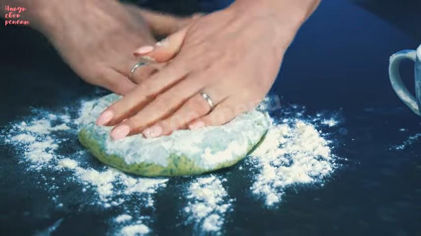 Шаг 9 приготовления Домашняя лапша с куриным яйцом,  шпинатом и твердым сыром