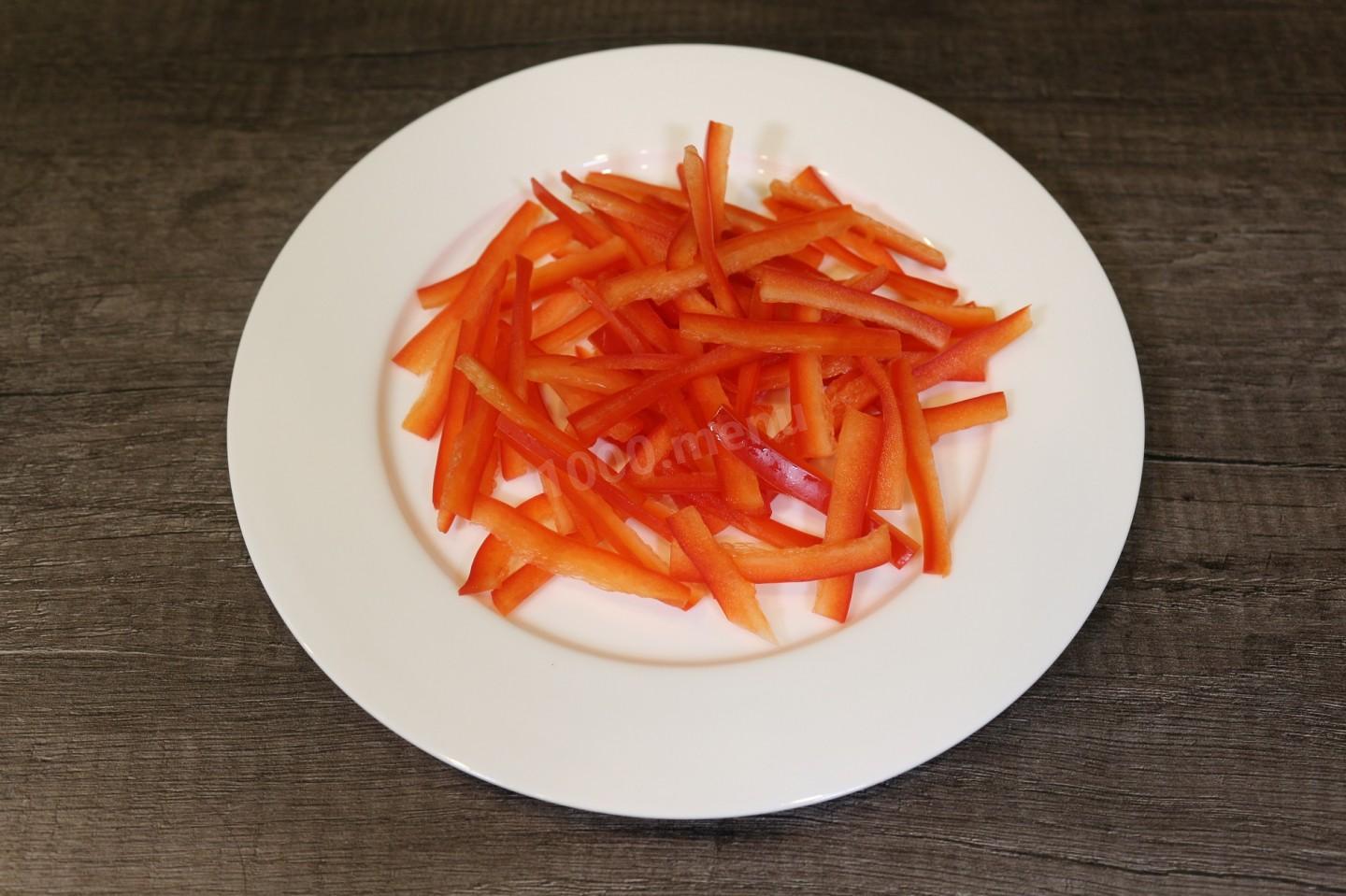 Шаг 5 приготовления Яичная лапша с курицей и овощами под соусом терияки