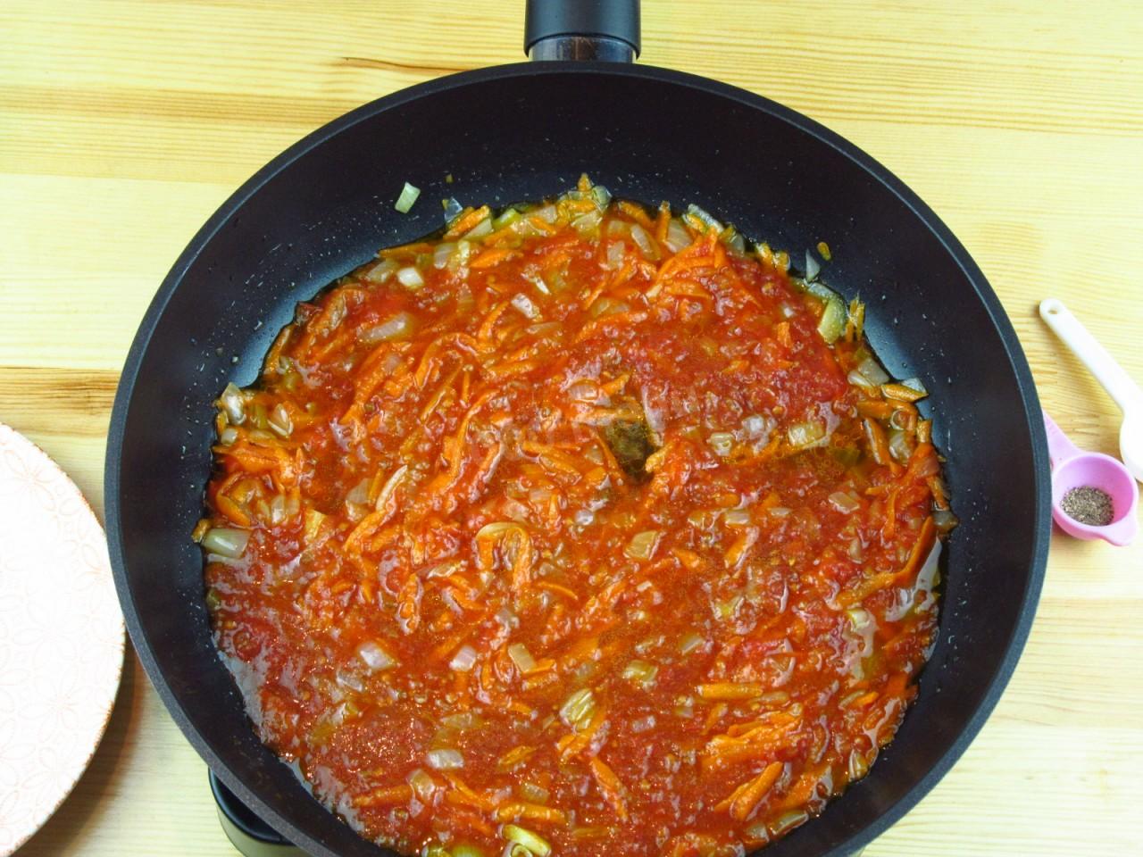 Шаг 2 приготовления Фасоль в томатном соусе  Beans in Tomato Sauce