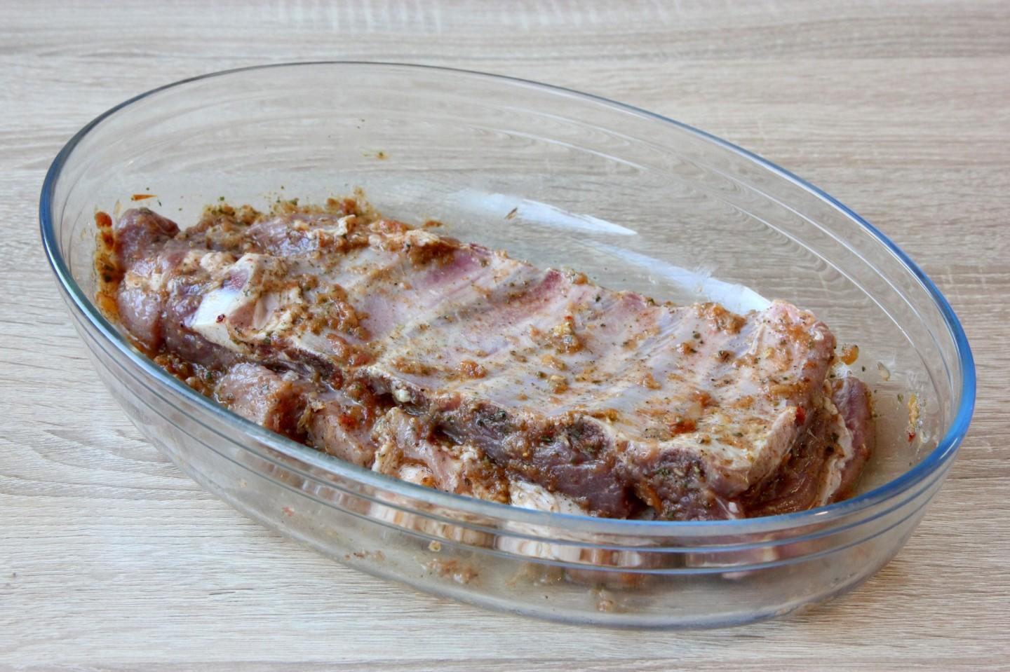 Шаг 6 приготовления Свиные рёбрышки в луковом маринаде  в духовке