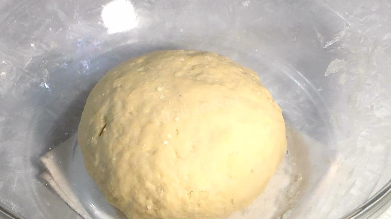 Шаг 6 приготовления Жареные пирожки на кефире с картошкой и грибами