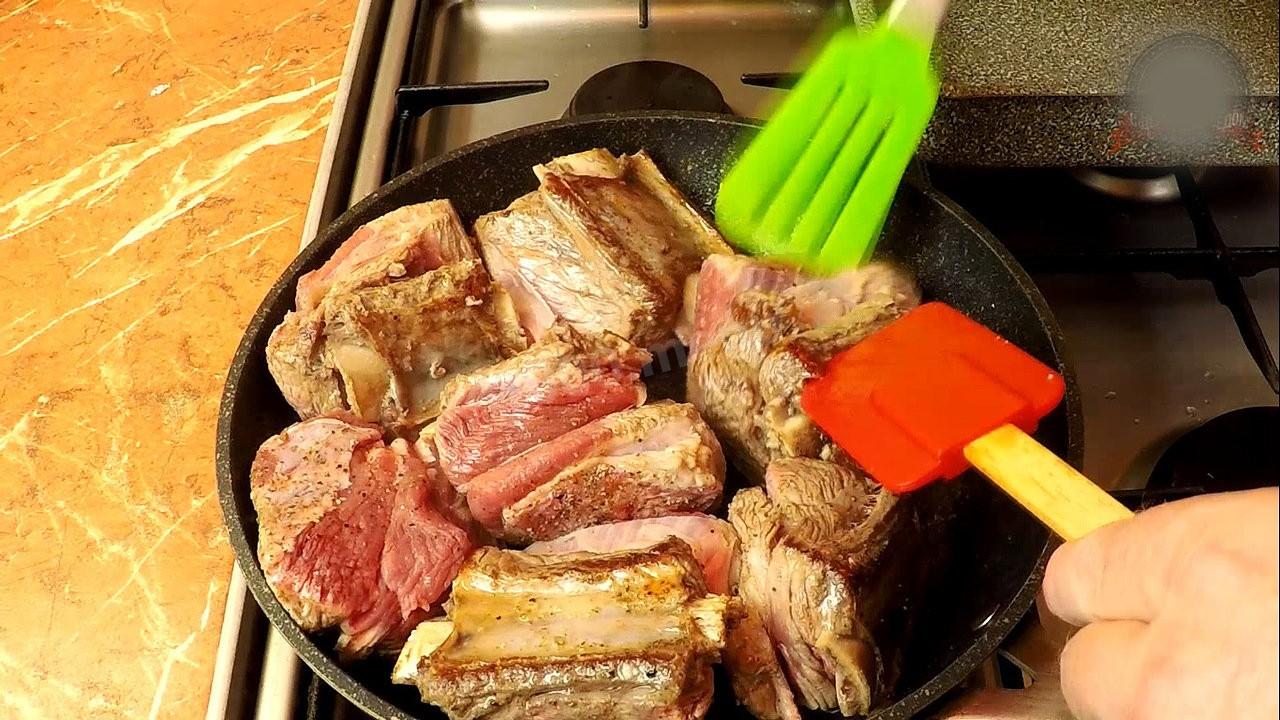 Шаг 2 приготовления Говяжьи ребрышки томленые в духовке