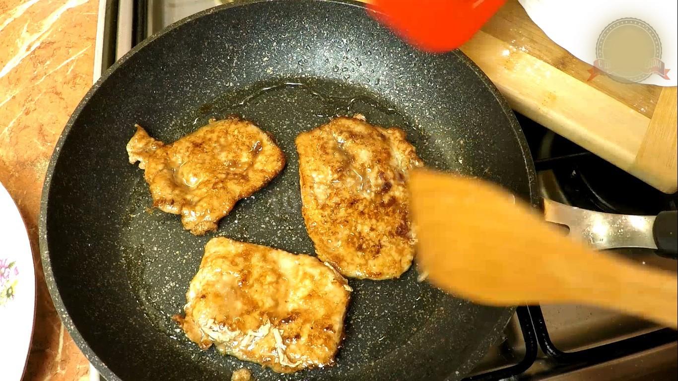 Шаг 7 приготовления Соломоны Мясо отбивное под грибным соусом
