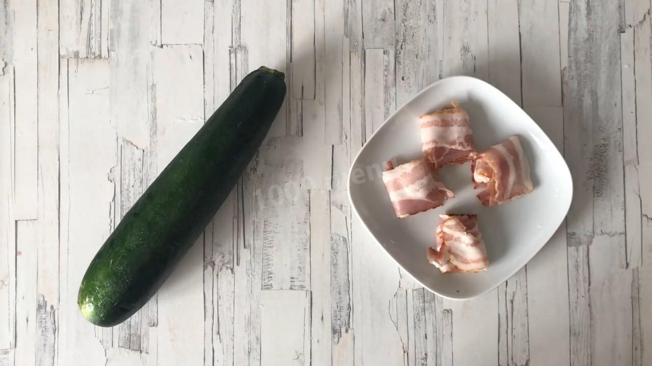Шаг 1 приготовления Кабачки, фаршированные сыром в духовке