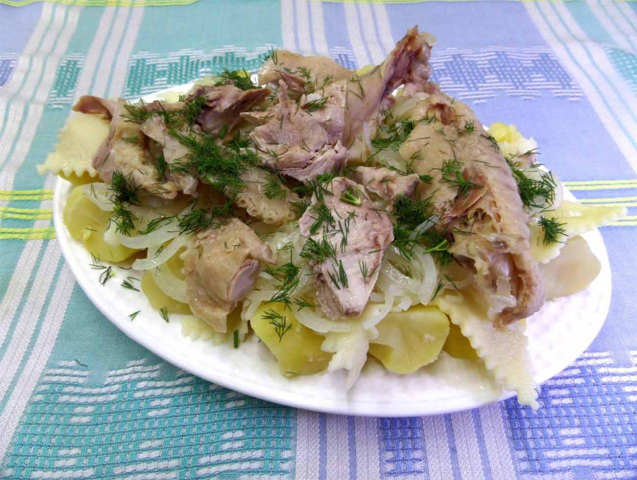 Шаг 10 приготовления Бешбармак с мясом индейки по-русски