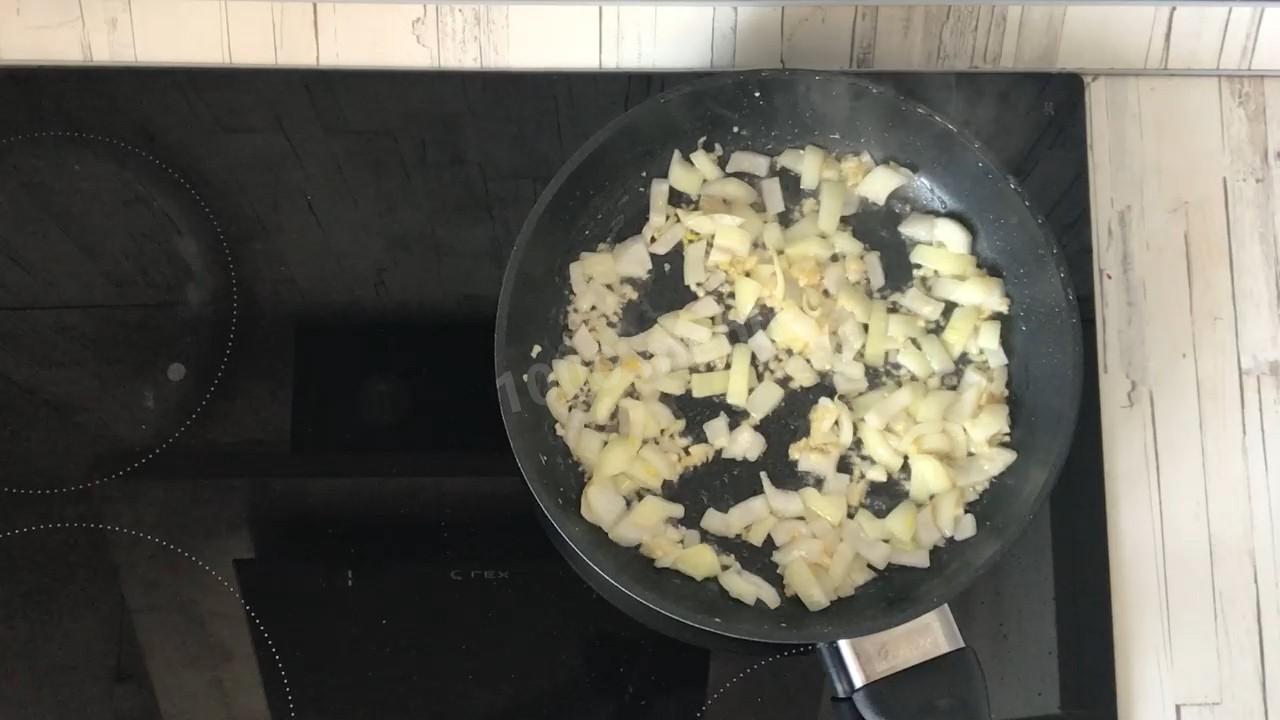 Шаг 4 приготовления Гульчехра из курицы