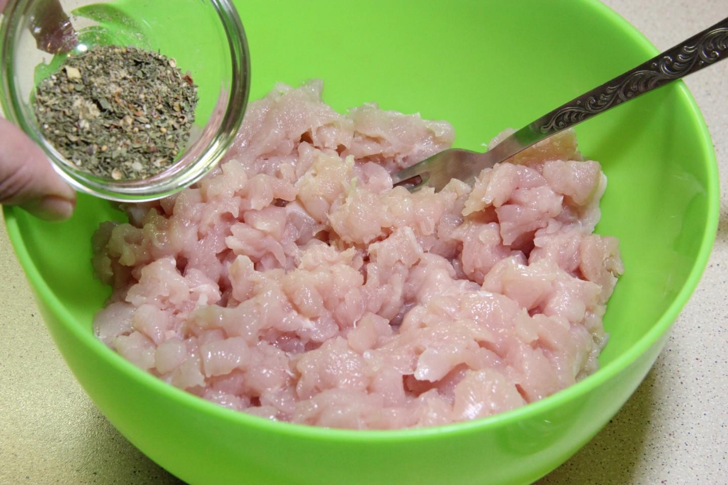 Шаг 4 приготовления Рубленные котлеты куриные