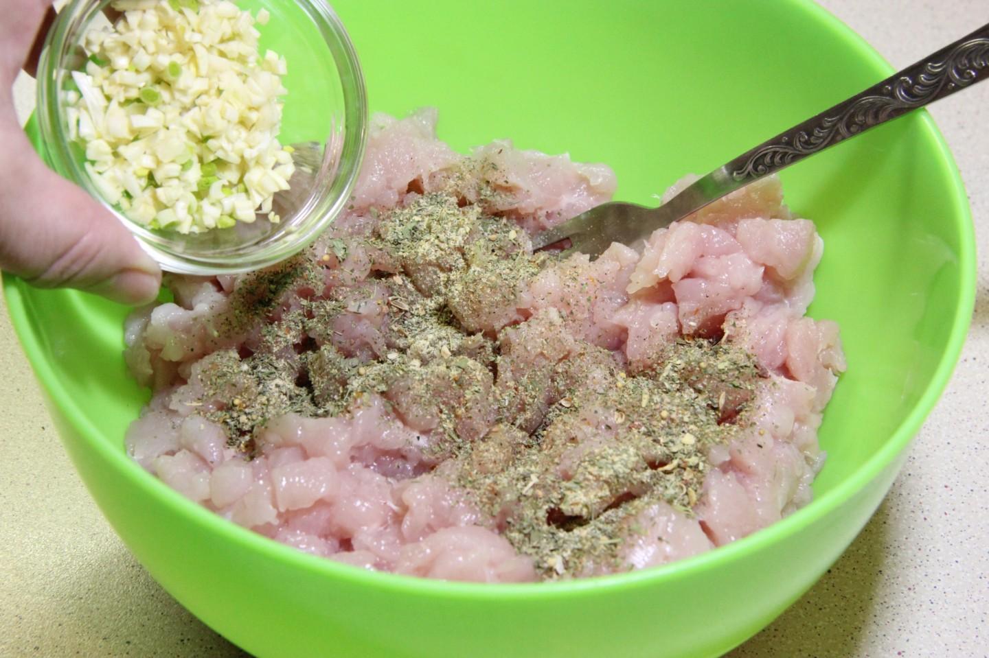 Шаг 5 приготовления Рубленные котлеты куриные