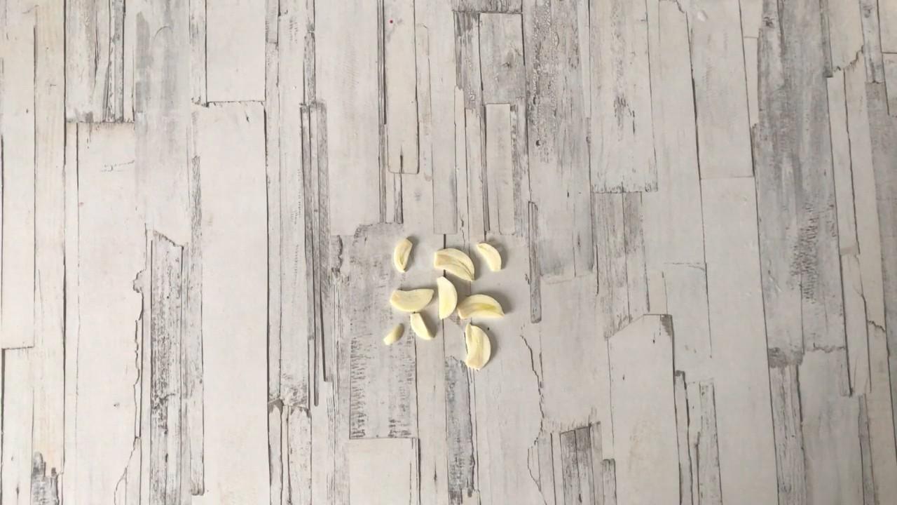 Шаг 3 приготовления Куриное филе в кефире на сковороде