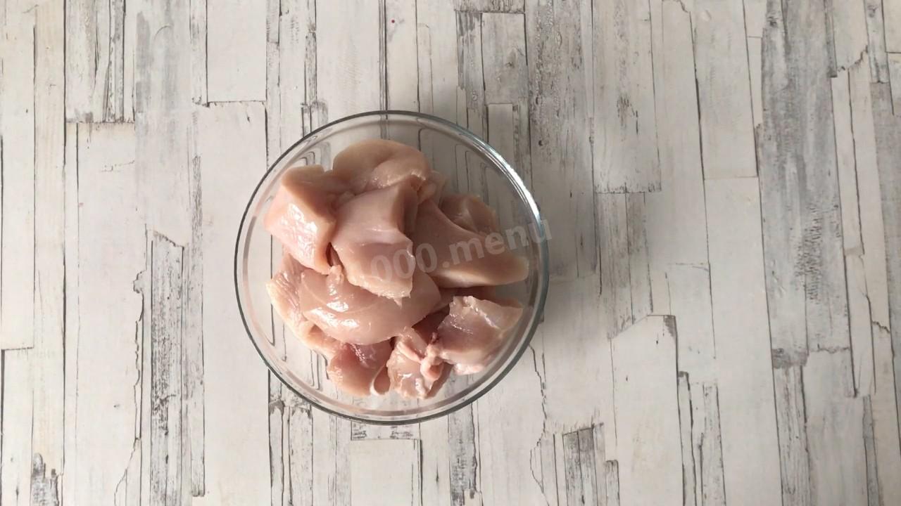 Шаг 4 приготовления Куриное филе в кефире на сковороде