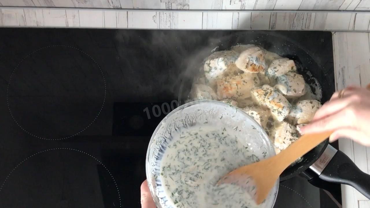 Шаг 9 приготовления Куриное филе в кефире на сковороде