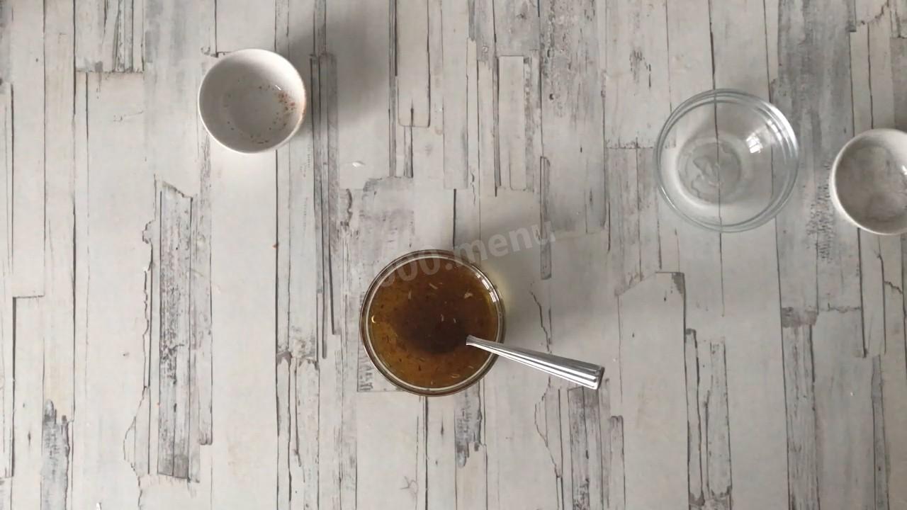 Шаг 3 приготовления Свинина с тыквой и чесноком в духовке