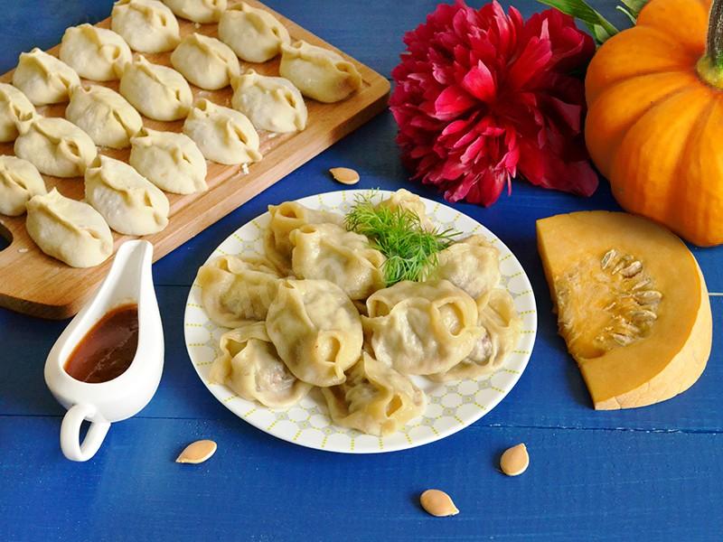 Обложка рецепта Манты с тыквой и мясом