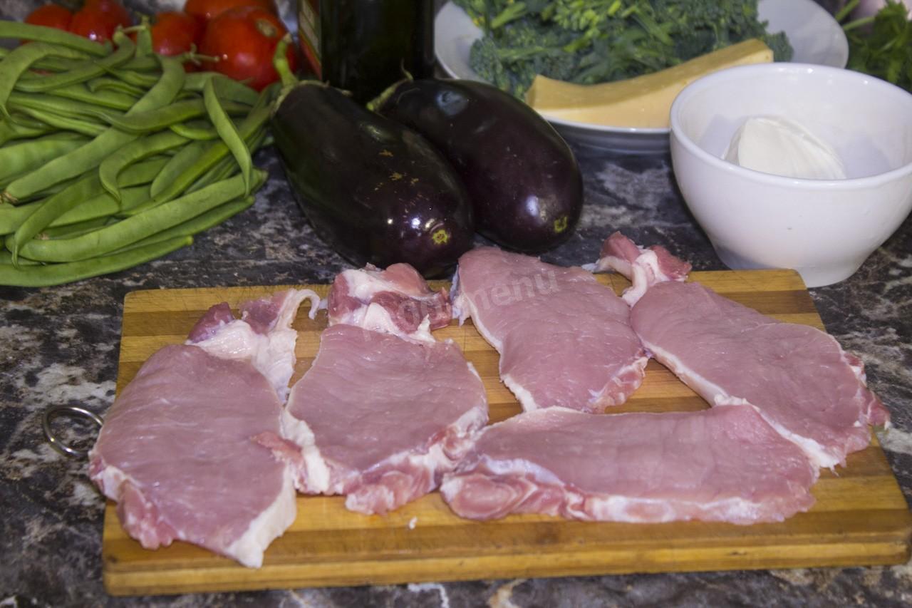 Шаг 2 приготовления Мясо запеченное с овощами