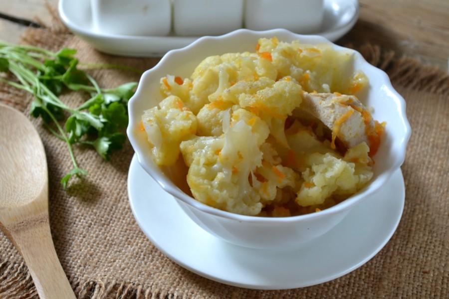 Обложка рецепта Курица с цветной капустой в мультиварке