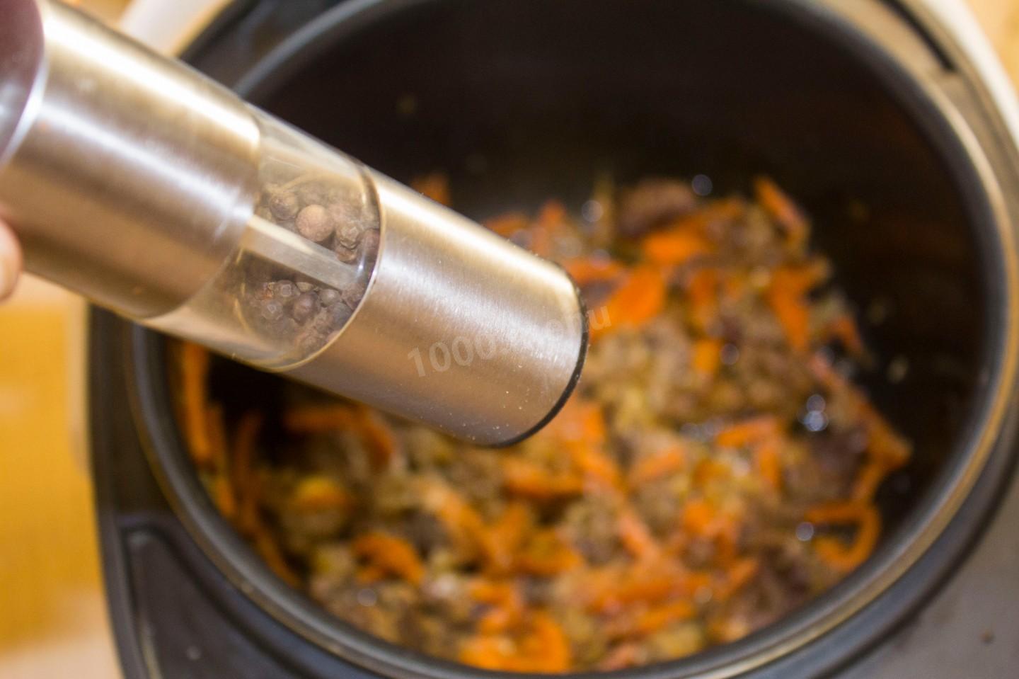 Шаг 12 приготовления ПП Гречка с мясом и морковью в мультиварке