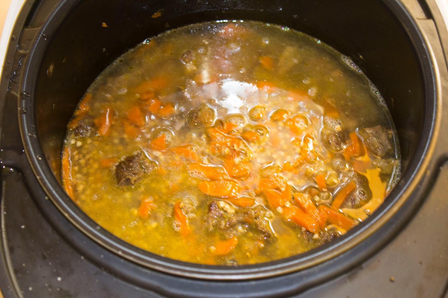 Шаг 15 приготовления ПП Гречка с мясом и морковью в мультиварке