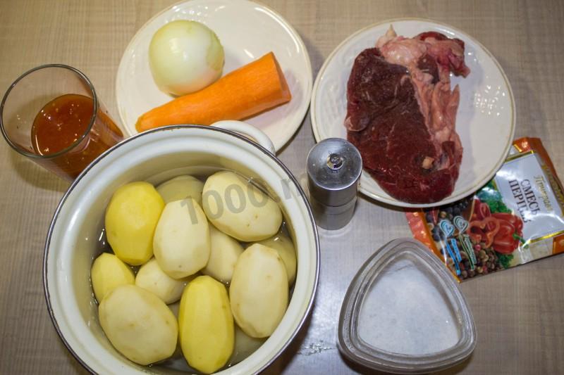 Шаг 1 приготовления Картошка с говядиной и морковью в мультиварке