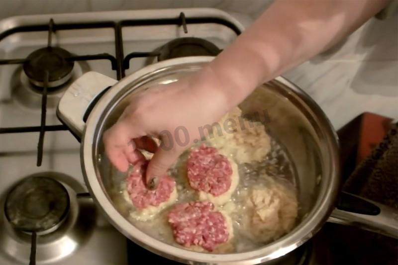 Шаг 10 приготовления Картофельно мясные колдуны
