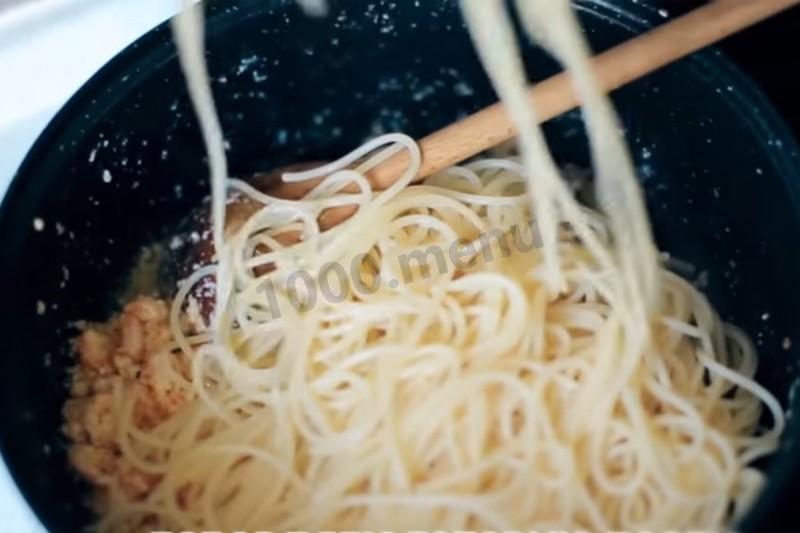 Шаг 8 приготовления Паста с морепродуктами сырно сливочная