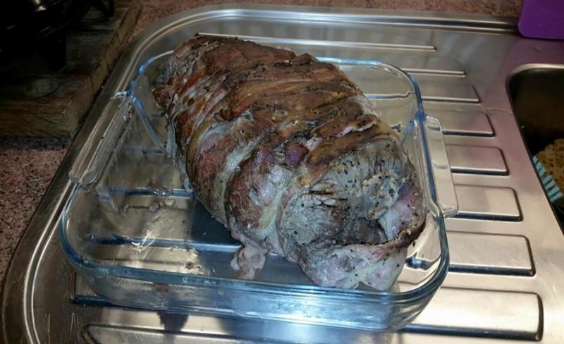 Шаг 6 приготовления Мясо лося с беконом в духовке