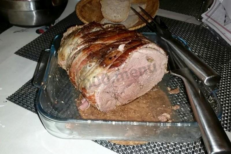 Обложка рецепта Мясо лося с беконом в духовке