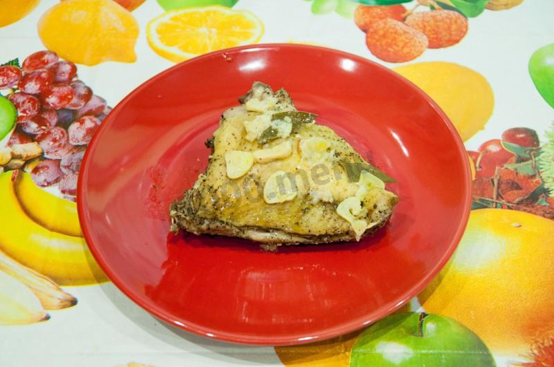 Шаг 3 приготовления Куриные окорочка в собственном соку в мультиварке