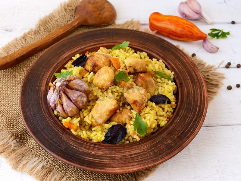 Обложка рецепта Плов куриный с куркумой