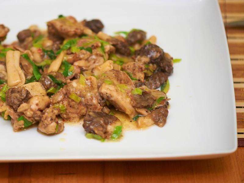 Обложка рецепта Строчки с курицей и беконом