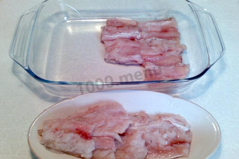 Шаг 11 приготовления Сочный хек под вкусной шубой