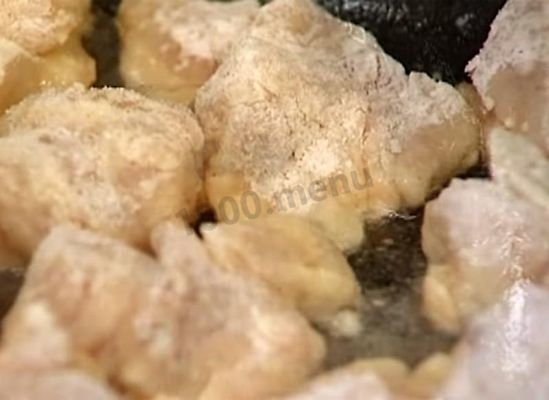 Шаг 6 приготовления Бефстроганов куриный