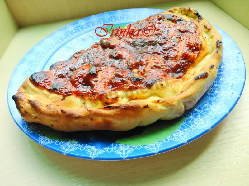 Шаг 22 приготовления Пицца Кальцоне с копчеными колбасками и грибами
