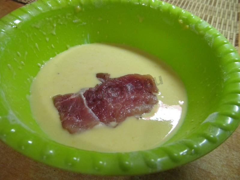 Шаг 11 приготовления Мясо в кляре на минералке