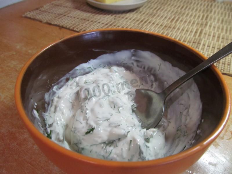 Шаг 8 приготовления Курица в сметане с сыром и укропом в духовке