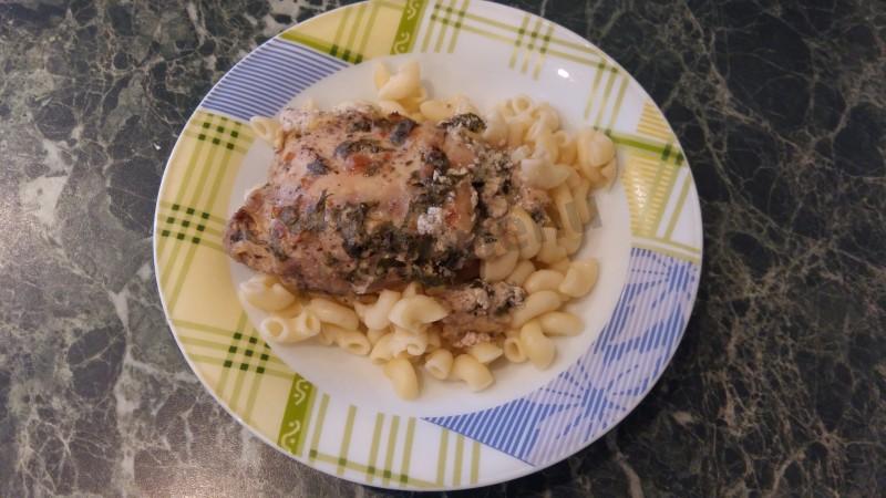 Шаг 8 приготовления Куриные бедра в сметанном маринаде в духовке