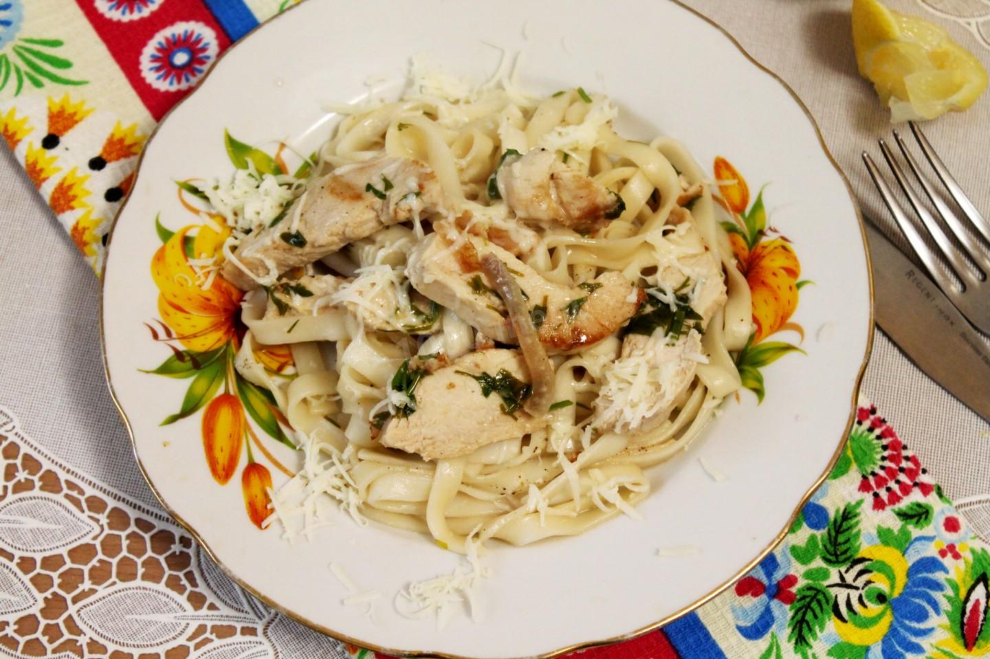 Шаг 11 приготовления Лингвини с курицей
