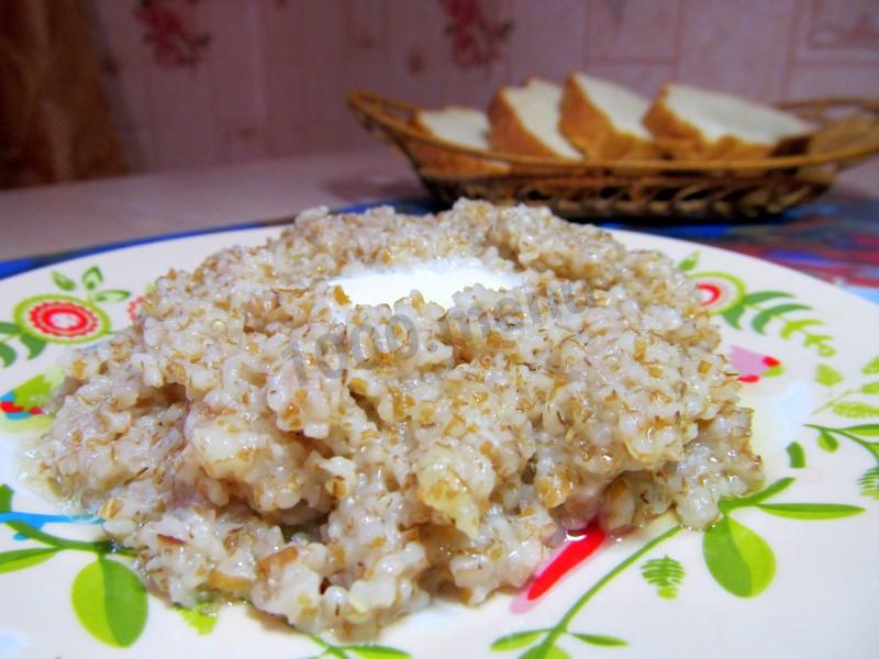 Шаг 12 приготовления Пшеничная каша с маслом сливочным без молока