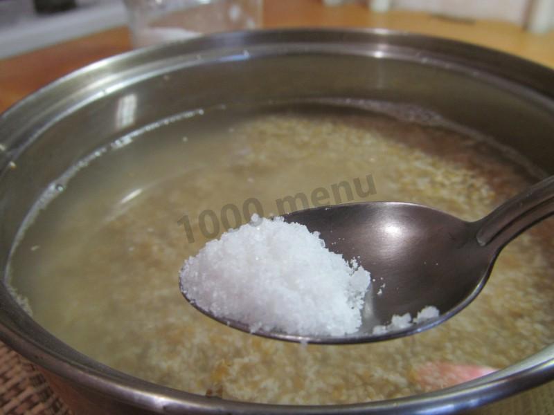 Шаг 6 приготовления Пшеничная каша с маслом сливочным без молока