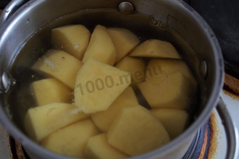 Шаг 3 приготовления Жареные пирожки с картошкой и и грибами