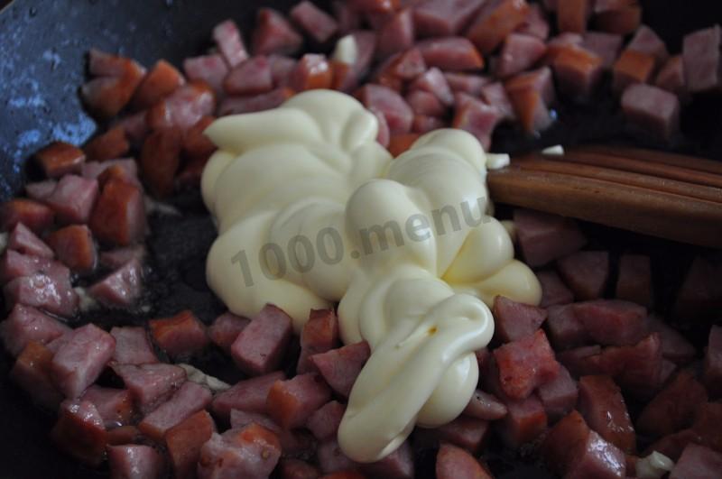 Шаг 4 приготовления Макароны с копченой колбасой